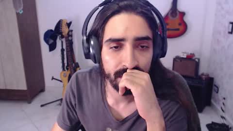 Snapshot of wake_and_bakee chatting on October 5, 9:34 pm John online show from October 5, 9:34 pm