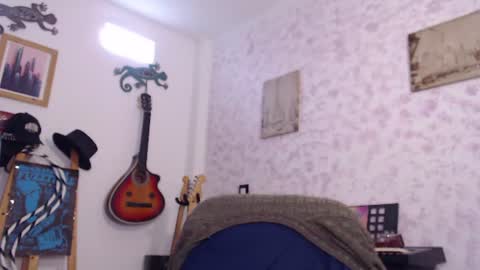 Snapshot of wake_and_bakee chatting on July 22, 10:34 pm John online show from July 22, 10:34 pm