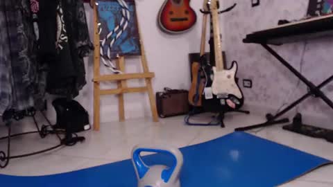 Snapshot of wake_and_bakee chatting on August 5, 11:39 pm John online show from August 5, 11:39 pm