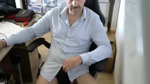 waldo7267 online show from April 24, 7:44 am