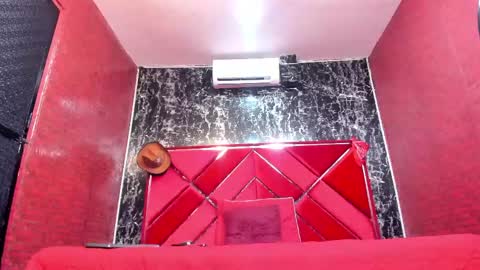 waleska   online show from April 21, 12:00 pm