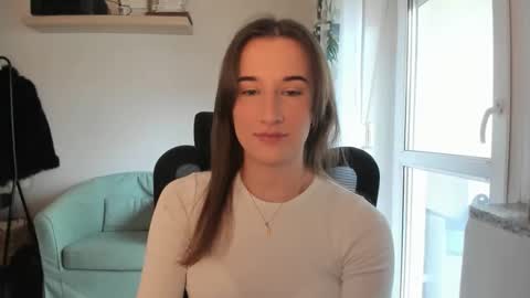 walkiria19 online show from April 10, 10:20 am