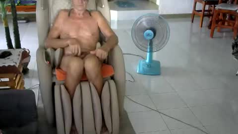 walleja online show from April 26, 3:04 am