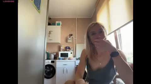 Snapshot of walter_cam chatting on July 7, 8:07 am Walter Cam online show from July 7, 8:07 am