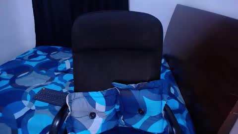 Snapshot of wanda_ember chatting on January 28, 9:50 pm Wanda and Ember online show from January 28, 9:50 pm