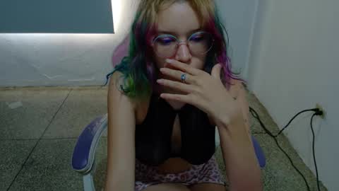 Wanda online show from February 1, 12:59 pm