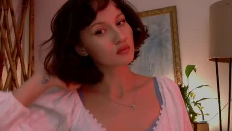 Miya online show from April 25, 1:19 am