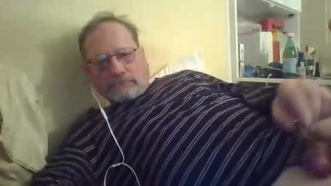Snapshot of wanky357 chatting on February 11, 11:10 pm Tibo Love online show from February 11, 11:10 pm