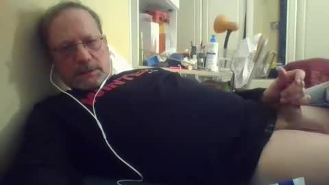 Snapshot of wanky357 chatting on February 26, 10:20 pm Tibo Love online show from February 26, 10:20 pm