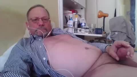 Snapshot of wanky357 chatting on April 28, 11:26 am Tibo Love online show from April 28, 11:26 am