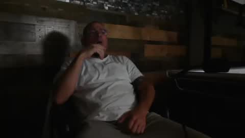 wantmymantofukme online show from October 15, 8:58 am