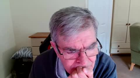 wanttobefree90 online show from April 9, 10:09 am