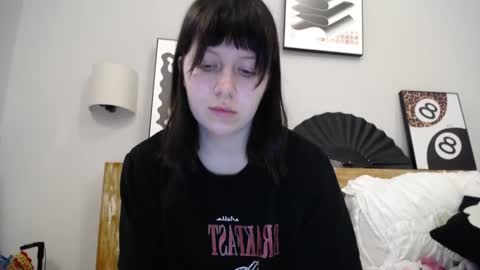 Snapshot of warm_june chatting on January 15, 9:25 am June online show from January 15, 9:25 am