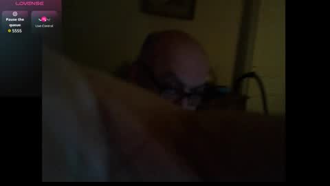 Snapshot of warp147 chatting on November 10, 2:32 am warp147 online show from November 10, 2:32 am