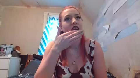 Snapshot of warwhore24 chatting on December 29, 6:05 pm warwhore24 online show from December 29, 6:05 pm