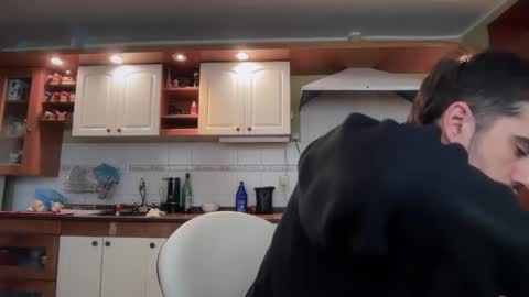 wearetwo online show from October 28, 3:04 pm