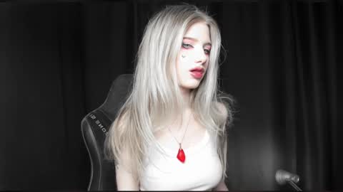 Snapshot of waterfallwoods chatting on February 27, 3:37 pm waterfallwoods online show from February 27, 3:37 pm