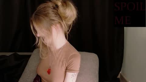 Snapshot of waterfallwoods chatting on November 6, 5:47 pm waterfallwoods online show from November 6, 5:47 pm