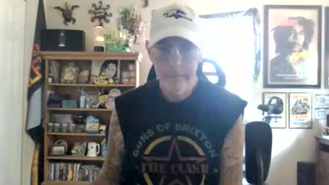 Snapshot of waterfire420 chatting on June 6, 7:29 pm waterfire420 online show from June 6, 7:29 pm