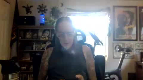 Snapshot of waterfire420 chatting on June 23, 1:36 am waterfire420 online show from June 23, 1:36 am