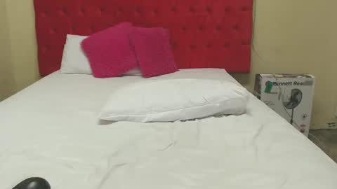 watermellon69 online show from February 19, 9:25 pm