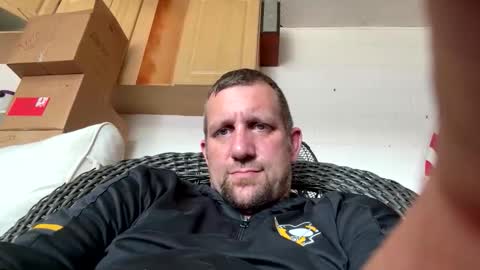 Snapshot of wayneneriate12 chatting on February 15, 9:33 pm wayneneriate12 online show from February 15, 9:33 pm