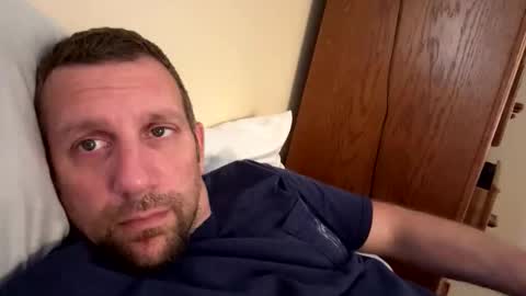 Snapshot of wayneneriate12 chatting on February 17, 10:27 pm wayneneriate12 online show from February 17, 10:27 pm