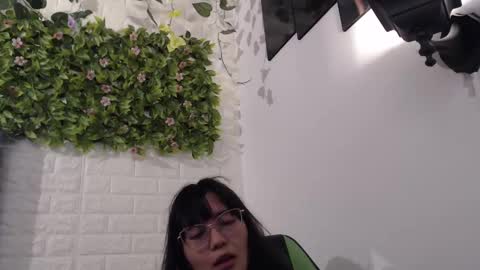 Trixie 3 online show from February 13, 1:37 pm