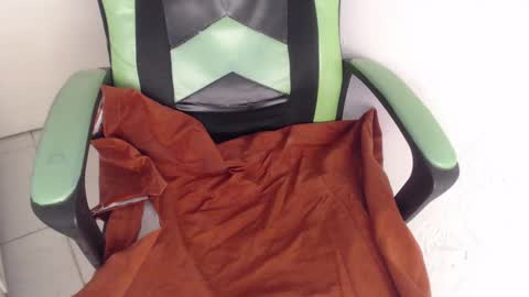 Trixie 3 online show from October 2, 1:18 pm