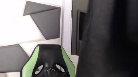 Trixie 3 online show from October 23, 3:33 pm