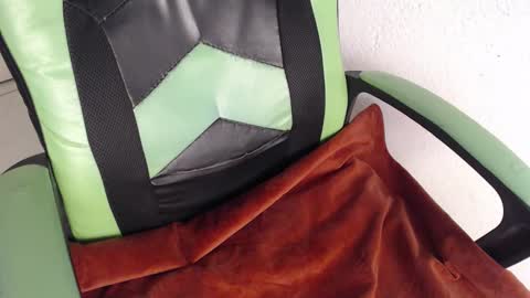 Trixie 3 online show from November 29, 3:59 pm