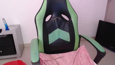 Trixie 3 online show from March 7, 8:17 pm