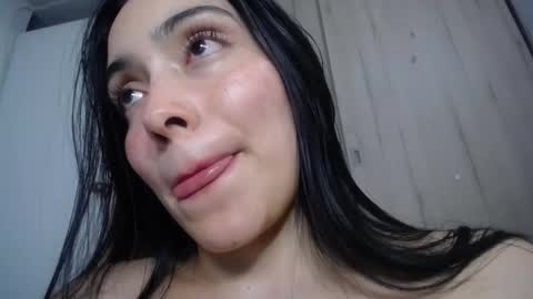 we_we77 online show from October 16, 10:00 pm