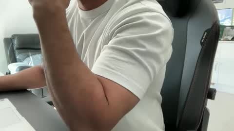 Weapon X online show from April 12, 11:21 pm