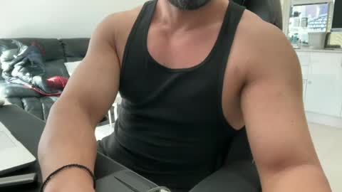 Snapshot of weaponx1 chatting on August 10, 12:15 am Weapon X online show from August 10, 12:15 am