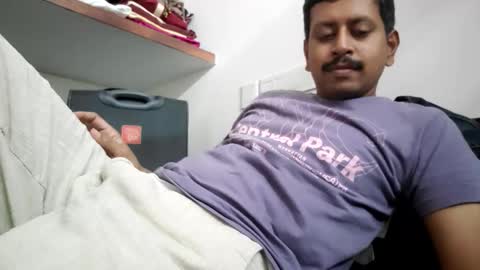 sexyguy online show from December 4, 11:41 am