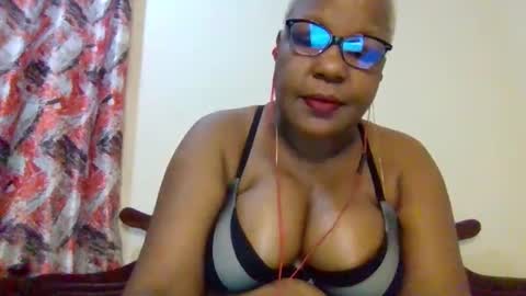 weaverbird25 online show from February 13, 10:06 pm