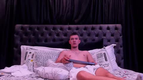 Jhonny Dick  his neighbors. online show from March 27, 1:55 am