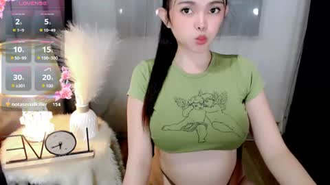 Snapshot of webcum_mami chatting on June 11, 1:27 am mami abby online show from June 11, 1:27 am