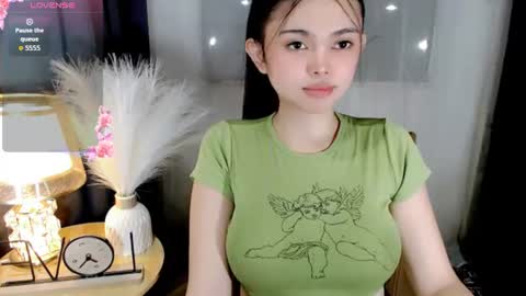 Snapshot of webcum_mami chatting on July 4, 10:05 pm mami abby online show from July 4, 10:05 pm