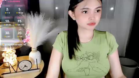 Snapshot of webcum_mami chatting on August 7, 3:58 pm mami abby online show from August 7, 3:58 pm