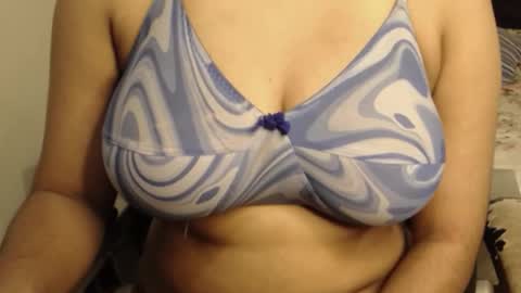 mina online show from December 3, 10:08 pm