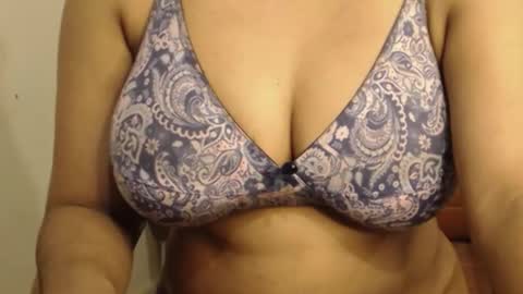 mina online show from March 18, 8:45 pm