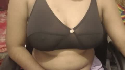 Snapshot of webshowxxx chatting on August 6, 1:57 pm mina online show from August 6, 1:57 pm