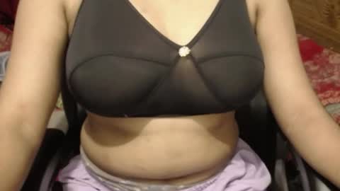 Snapshot of webshowxxx chatting on August 8, 2:30 pm mina online show from August 8, 2:30 pm