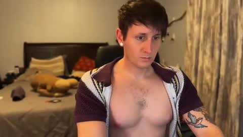 Snapshot of webslingxxxx chatting on February 20, 12:51 am webslingxxxx online show from February 20, 12:51 am