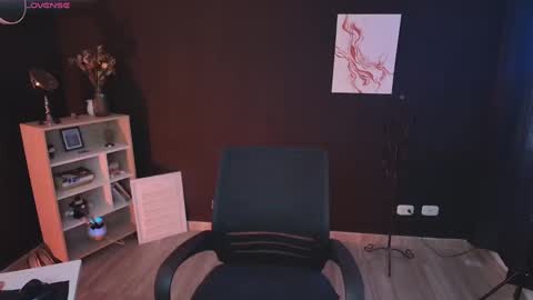 Wednesday   Please help me to reach 111 thumbs up online show from December 31, 6:46 pm