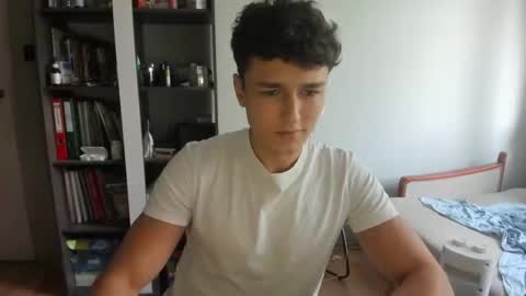 Snapshot of wee_willy_winky chatting on May 28, 2:36 pm wee_willy_winky online show from May 28, 2:36 pm