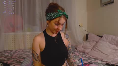  moon  online show from December 20, 4:58 pm