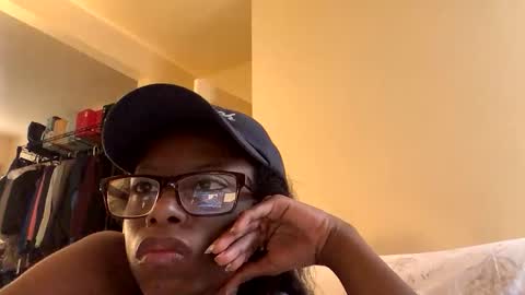 Snapshot of weeklyrush chatting on March 4, 12:55 pm GoddessRush online show from March 4, 12:55 pm